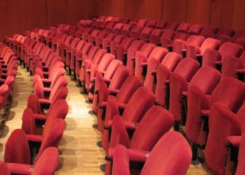 Decizie CNESP: de la 1 octombrie teatrele, cinematografele și alte zone de agrement din Capitală își sistează activitatea