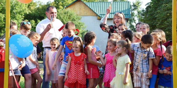 Proiectul amplu de construire a terenurilor de joacă în raionul Orhei, implementat cu succes de echipa lui Ilan Șor | VIDEO