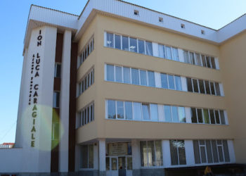 O primă lecție de neuitat, organizată pentru picii care au mers în clasa întâi la liceul „I.L. Caragiale” din Orhei | VIDEO