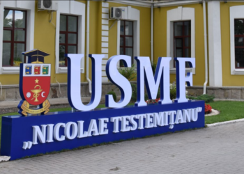„Pune umărul, vaccinează-te!” Îndemnul lansat de Ministerul Sănătății. Un grup de studenți, implicați în acțiune