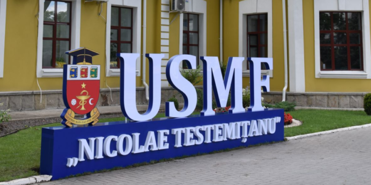 „Pune umărul, vaccinează-te!” Îndemnul lansat de Ministerul Sănătății. Un grup de studenți, implicați în acțiune