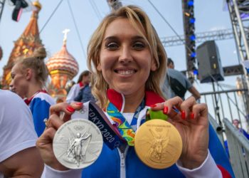 Воры вернули российской теннисистке украденные медали вместе с коробкой конфет