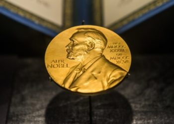 Нобелевскую премию по экономике присудили ученым из Канады и США