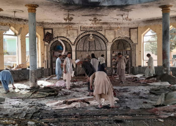 При взрыве в мечети в Кандагаре погибли более 30 человек