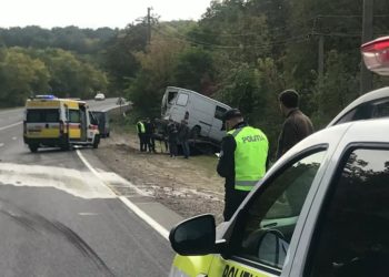 В Оргееве грузовик столкнулся с эвакуатором. Сообщается о пострадавшем
