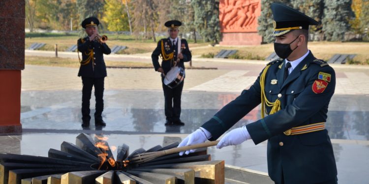 На мемориальном комплексе «Вечность» в столице временно отключили Вечный огонь