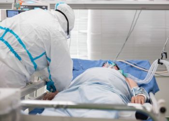 38 decese, provocate de COVID-19 în ultimele 24 ore. Printre victime – o asistentă medicală