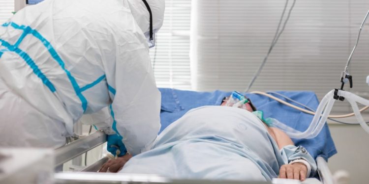 38 decese, provocate de COVID-19 în ultimele 24 ore. Printre victime – o asistentă medicală