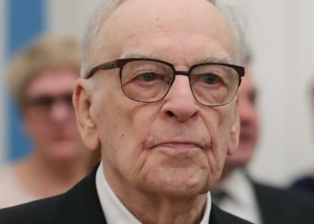 Знаменитый диктор Игорь Кириллов умер от коронавируса