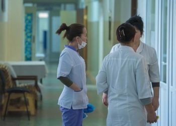 Отравление алкоголем в России: число жертв уже больше тридцати