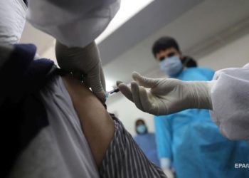 Вакцинация на 90% сокращает риск госпитализации и смерти — исследование