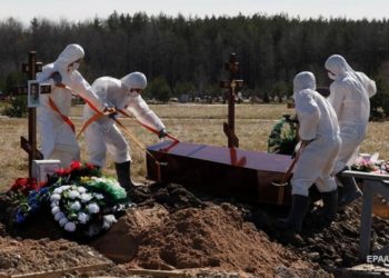 COVID-19: в России впервые за сутки более тысячи жертв