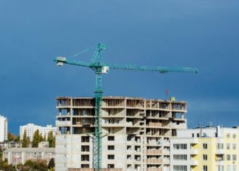 Detalii despre accidentul grav la locul de muncă, unde un perete din cărămizi s-a prăbușit peste un tânăr: Acesta lucra la un bloc aflat în construcții | VIDEO