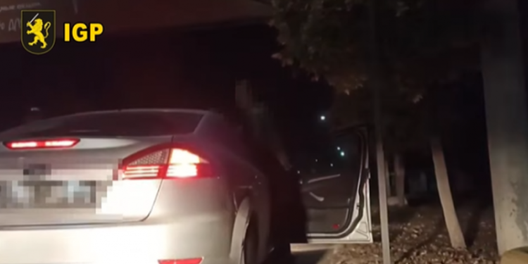„Du-te băi în… ești un prost!” Un tânăr din Bălți, prins beat criță la volan, s-a ales cu dosar penal. Pasagerul din mașina lui și-a rupt piciorul | VIDEO