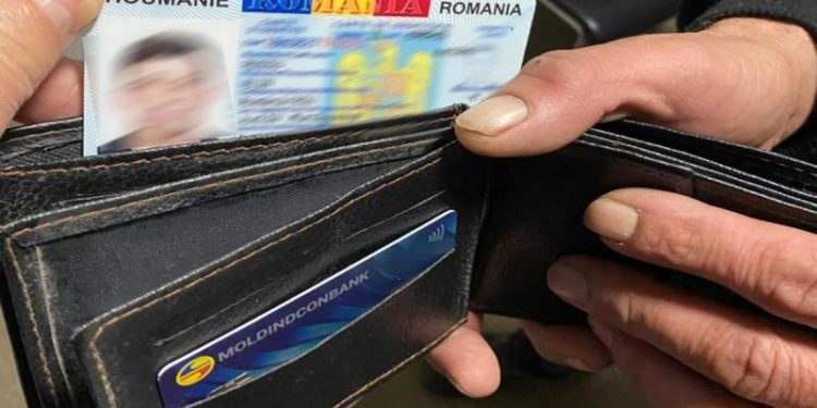 A dat 150 de euro pentru o carte de identitate falsă. Un moldovean, prins la granița cu România. Unde voia să ajungă