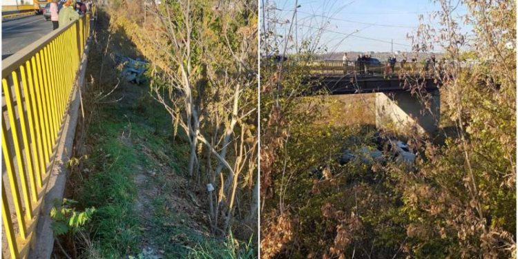 Un autocamion s-a prăbușit de pe un pod cu o înălțime de 5 metri, la Orhei: Șoferul a fost spitalizat | FOTO