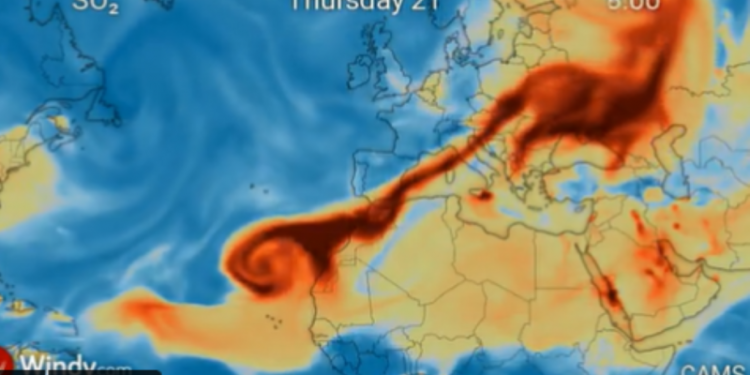 Un nor dens de substanță toxică s-a format deasupra țării: De unde vine concentrația periculoasă de SO2