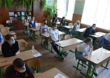 România: Un elev de clasa a X-a a murit, fiind vaccinat cu prima doză și diagnosticat cu COVID