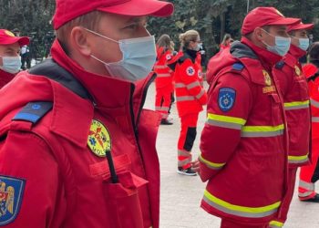 Angajații SMURD, delegați în misiunea din România, către cetățenii R. Moldova: Suferința oamenilor ne depășește. Vaccinați-vă! | VIDEO