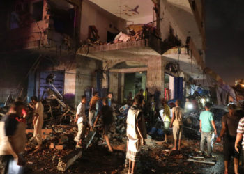 Двенадцать человек погибли в результате взрыва в аэропорту Йемена