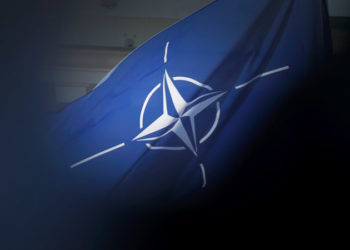 Россия приостанавливает работу своего постпредства при НАТО