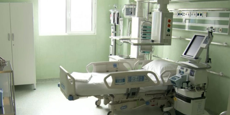 Un bărbat bolnav de COVID a murit la câteva ore după ce a fost externat la cererea familiei. Acesta avea nevoie de oxigen