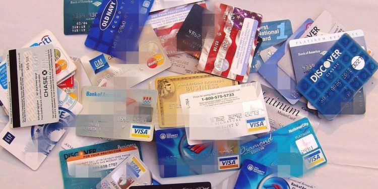 Polițiștii au identificat noi membri ai grupării infracționale internaționale specializate în spălare de bani