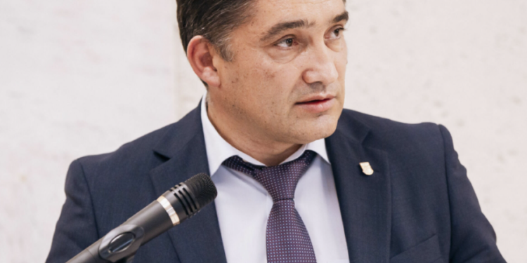 Procurorul general va sta 30 de zile în arest la domiciliu. Victor Furtună: Stoianoglo este cercetat pe cinci capete de acuzare, și nu patru, cum s-a anunțat anterior | VIDEO