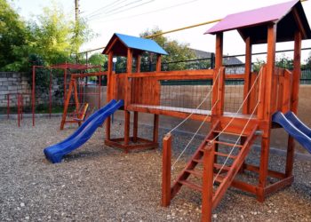 «Alegerile vin și se duc, dar Ilan Șor și PP ”ȘOR” lucrează»: Echipa Partidului „ȘOR” a renovat și a dat în exploatare încă o curtea de bloc în municipiul Orhei | VIDEO