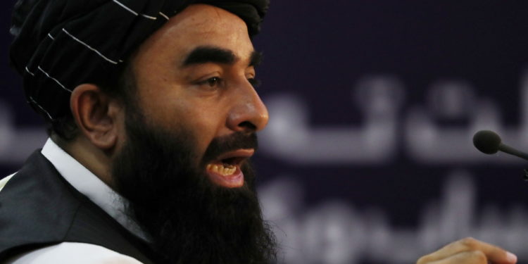 Талибы пообещали наказать виновных в совершении теракта в мечети