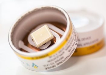 В Австралии испытали вакцину от COVID-19 в виде пластыря