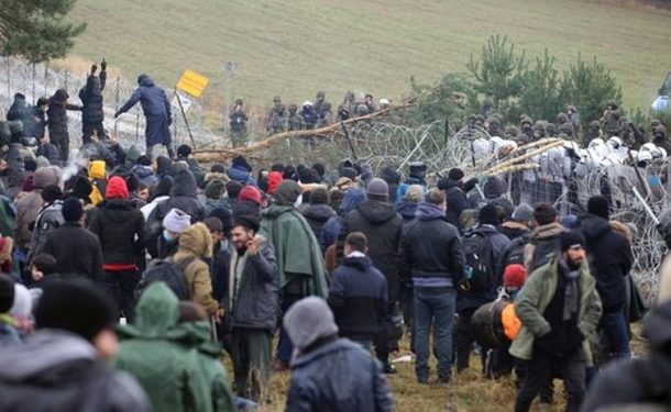 Десятки нелегалов прорвались на территорию Польши