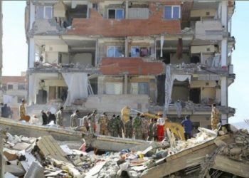 В Иране около ста человек пострадали при землетрясении