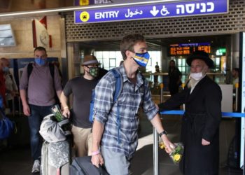 Израиль открыл границы для туристов, привитых от COVID-19