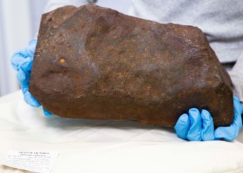 Австралиец нашел метеорит возрастом 4,6 млрд лет