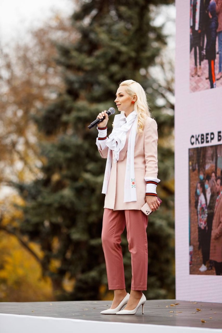 Марина Таубер в Бельцах: Дорогие бельчане, давайте вместе построим самый развитый город для ваших семей, внуков и детей! 21 ноября голосуйте сердцем! | VIDEO/FOTO