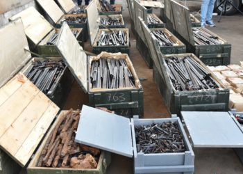 Peste 2000 de arme și zeci de mii de gloanțe au fost distruse prin topire de Inspectoratul General al Poliției cu sprijinul UE și PNUD | VIDEO