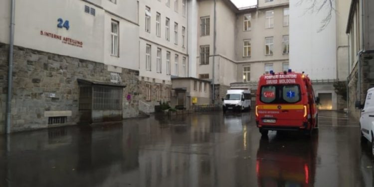 O moldoveancă, adusă acasă de la Viena cu SMURD. Transportarea a durat 17 ore | VIDEO