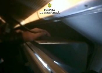Autocar de pe ruta Chișină-Iași, ticsit cu țigări de contrabandă