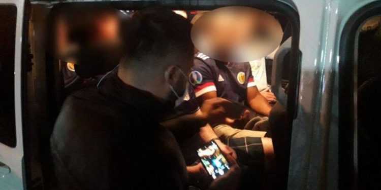 Au urmărit meciul alături de polițiștii de frontieră: Microbiștii scoțieni, care au trecut vama fără control, reținuți. Ce explicație au prezentat