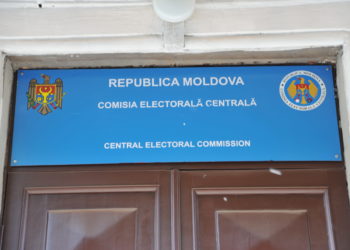 Scrutin cu încălcări la Bălți: Alexandru Nesterovschi, de la BeCS, le-a sugerat oamenilor că pot să ia mită electorală, dacă li se oferă, iar reprezentantul PP ”NOI”, ar fi făcut agitație electorală, în ajun de ziua votării | VIDEO