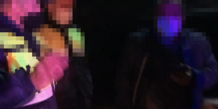 Un medic din Rîșcani a refuzat să prezinte certificatul Covid polițiștilor, care verificau un local. De ce a fost reținut | VIDEO