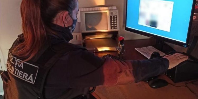 Vaccinați împotriva Covid-19 doar în acte. Șase moldoveni prinși la frontieră cu certificate false