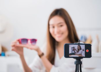 FISCUL și-a îndreptat atenția asupra veniturilor obținute de bloggeri și influenceri