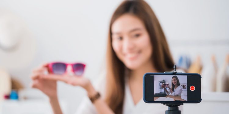 FISCUL și-a îndreptat atenția asupra veniturilor obținute de bloggeri și influenceri