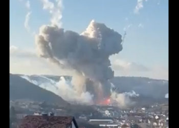 Explozie de proporții într-o fabrică de armament din Serbia. Doi oameni au murit, iar 16 sunt răniți | VIDEO