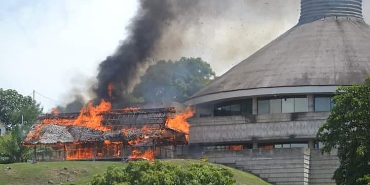 Proteste violente în Insulele Solomon. Australia trimite soldați