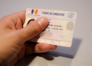 Șoferii vor putea circula fără a avea la ei permisul de conducere: Cum îi vor verifica polițiștii