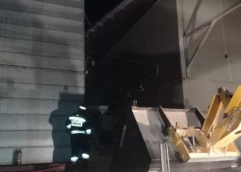 Incendiu în raionul Leova. 50 de tone de porumb au ars într-un elevator de uscare a cerealelor | VIDEO
