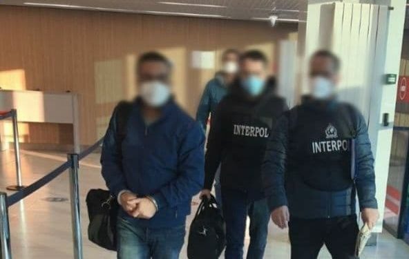 Moldovean căutat prin intermediul Interpol, extrădat din Cehia